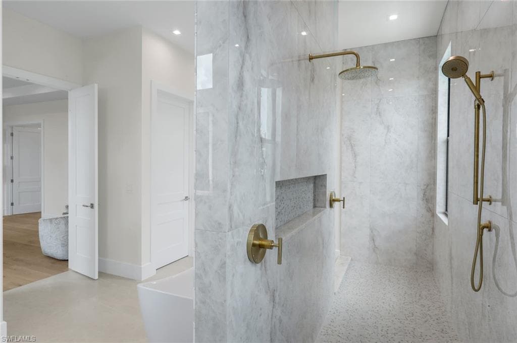 513 92nd AVE N-33