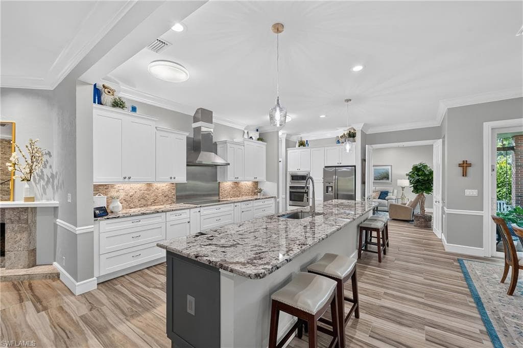 13672 Pine Villa LN-21