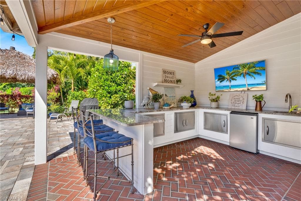 13672 Pine Villa LN-31