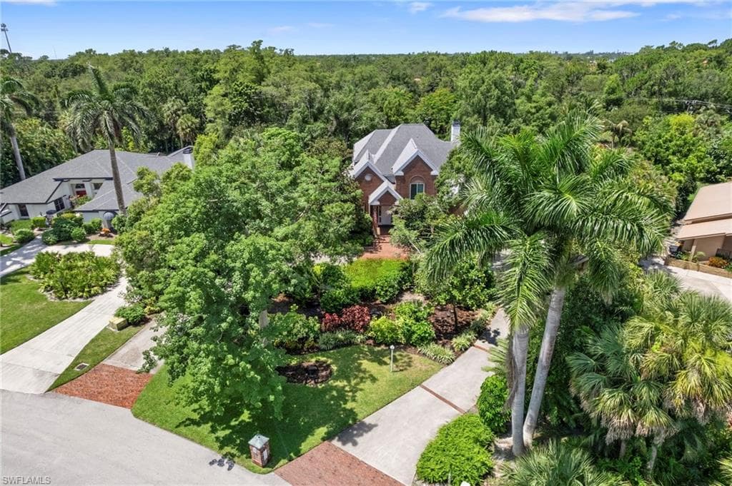 13672 Pine Villa LN-4