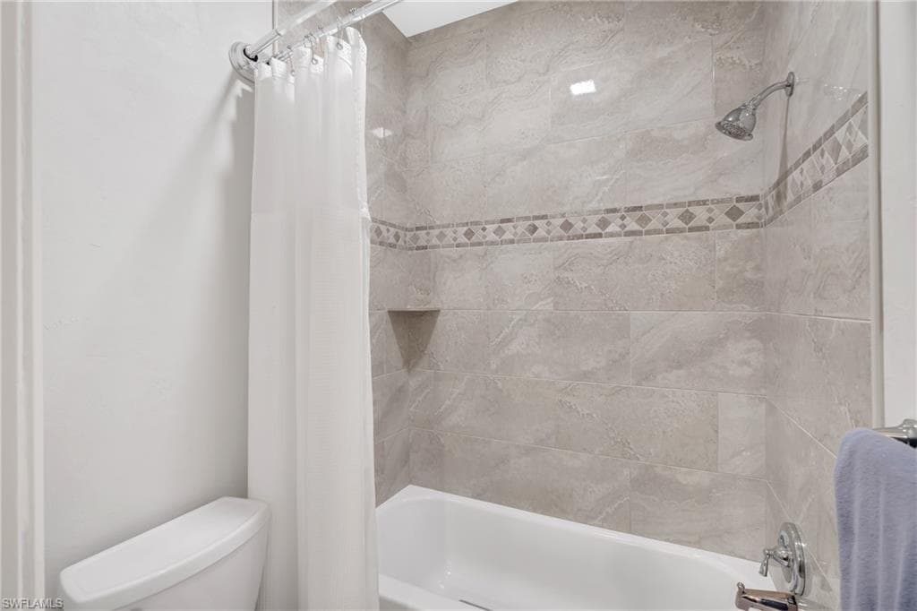 13672 Pine Villa LN-44
