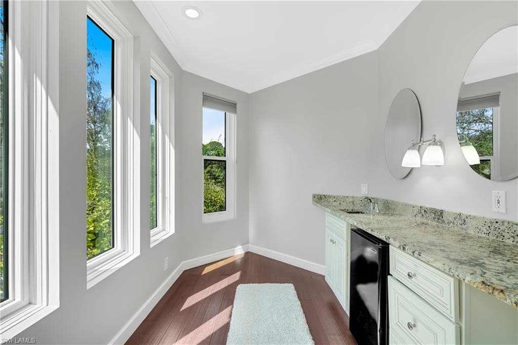 13672 Pine Villa LN-38