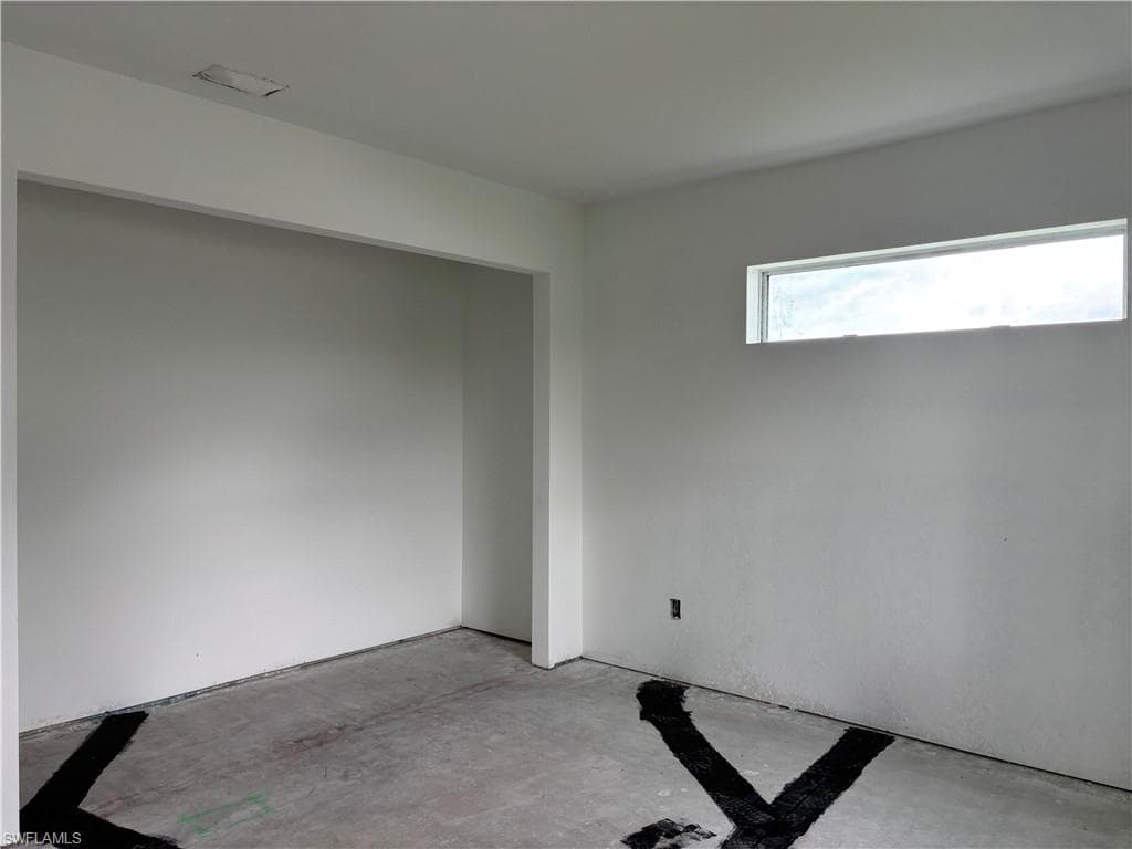 15256 Hennipen CIR-23