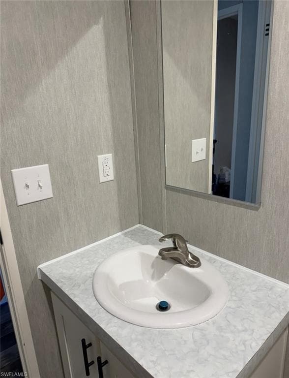 566 AVENIDA DEL SUR AVE-12