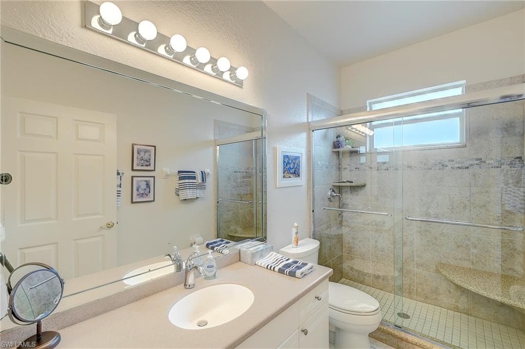 1813 Emerald Cove DR-26