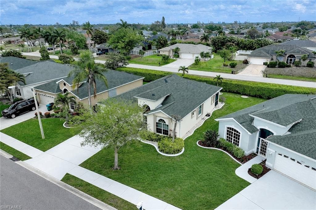 1813 Emerald Cove DR-5