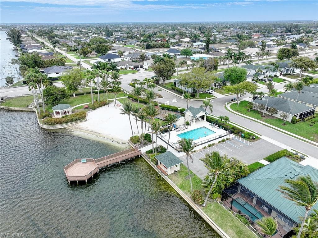 1813 Emerald Cove DR-41