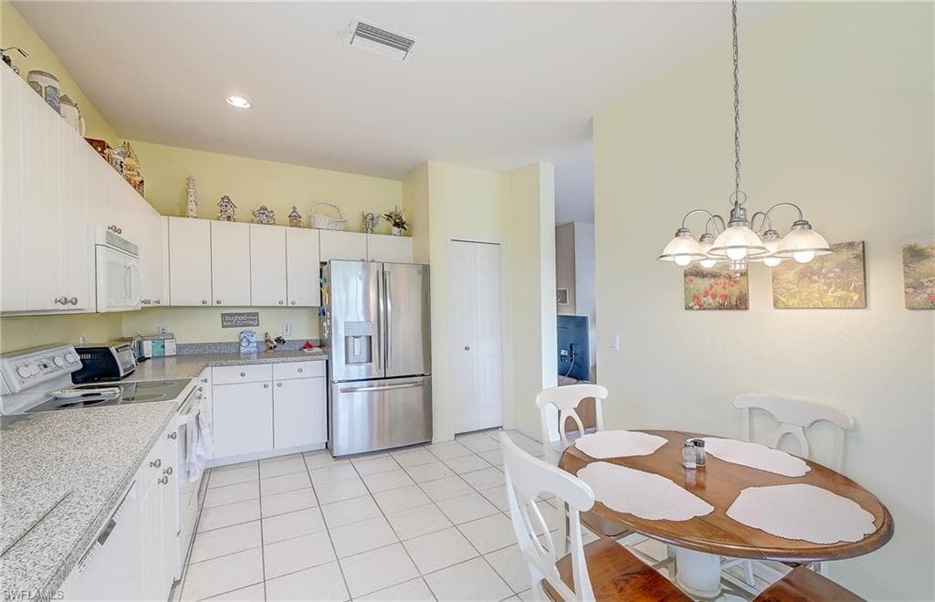 1813 Emerald Cove DR-6