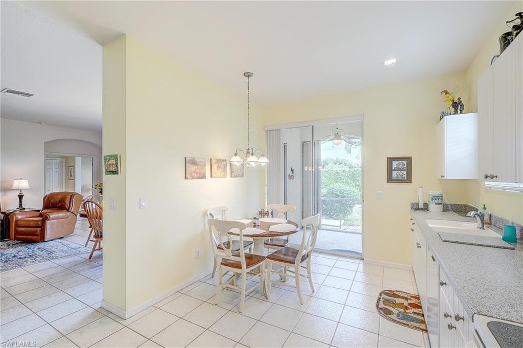 1813 Emerald Cove DR-9