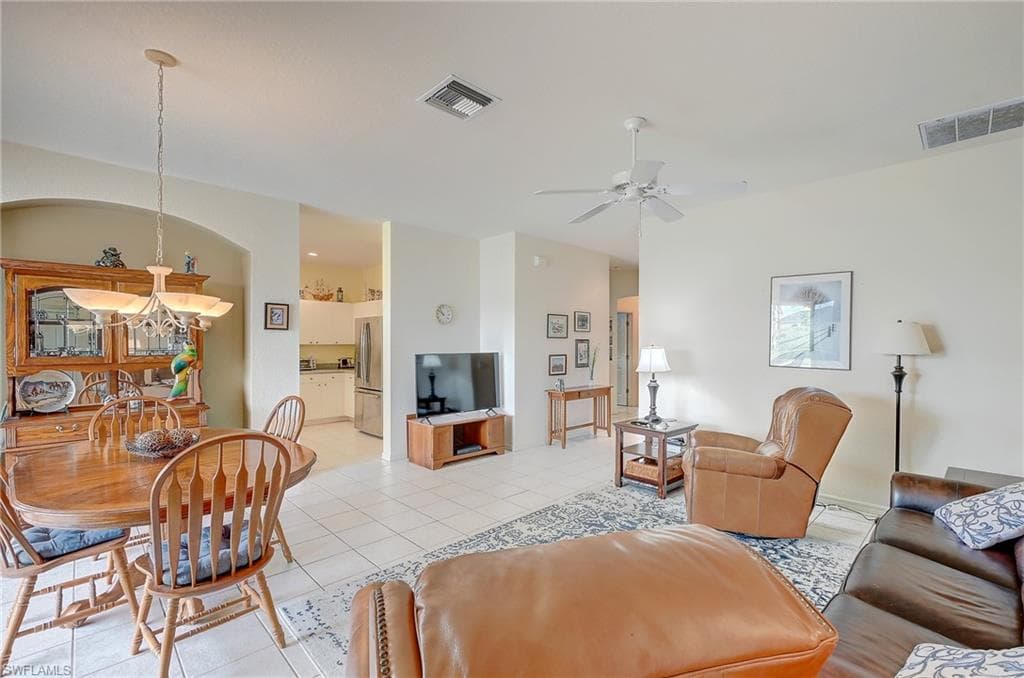 1813 Emerald Cove DR-13