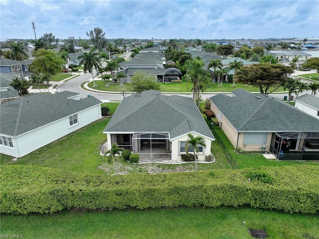 1813 Emerald Cove DR-38
