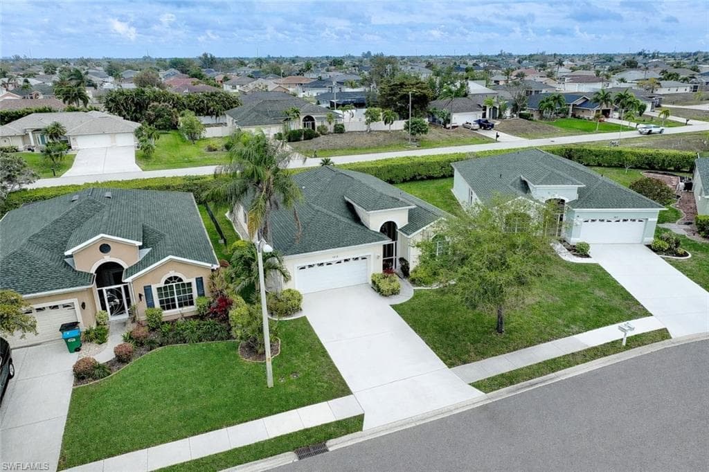 1813 Emerald Cove DR-3