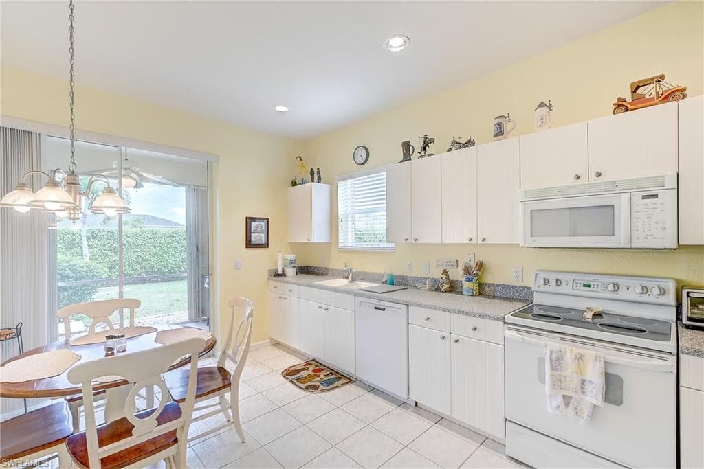 1813 Emerald Cove DR-7