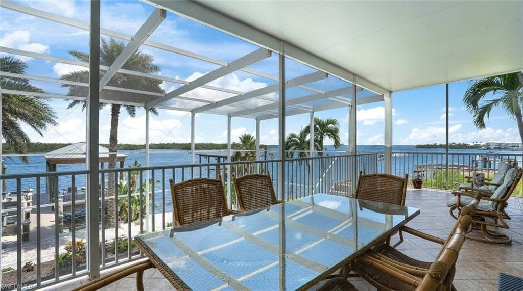 5640 Williams DR-44