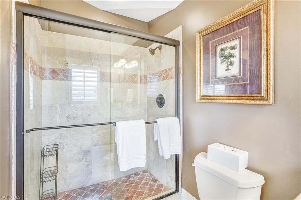 5640 Williams DR-38