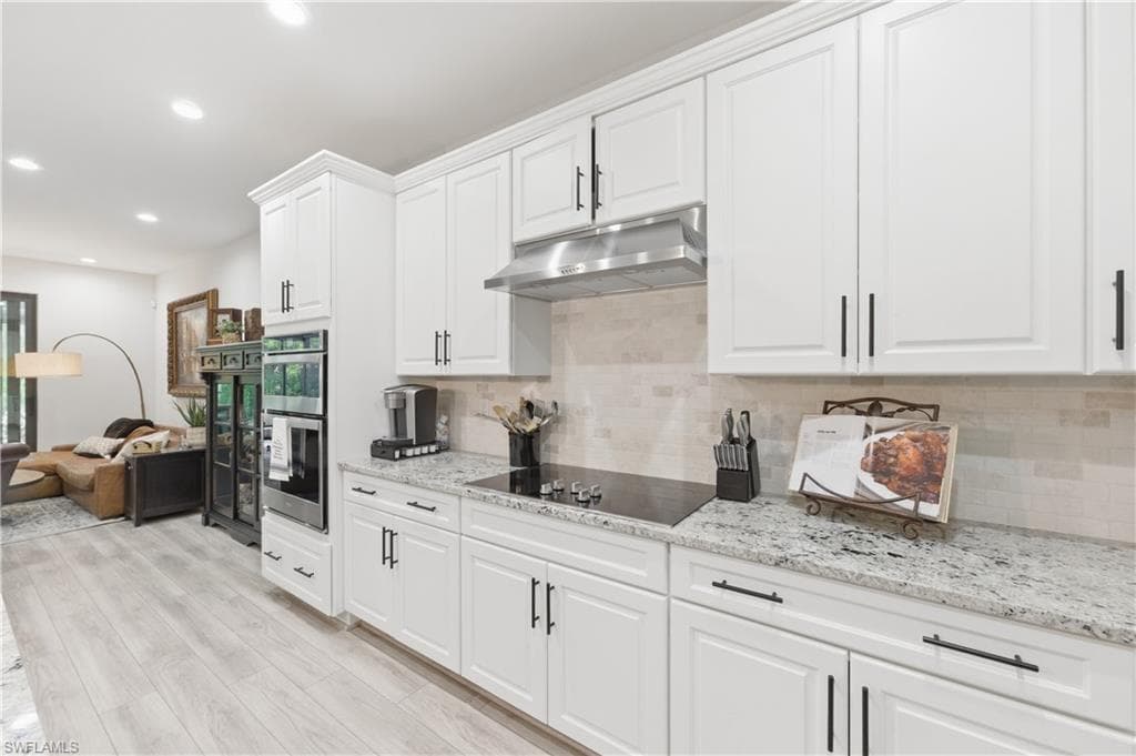 13017 Pembroke DR-4