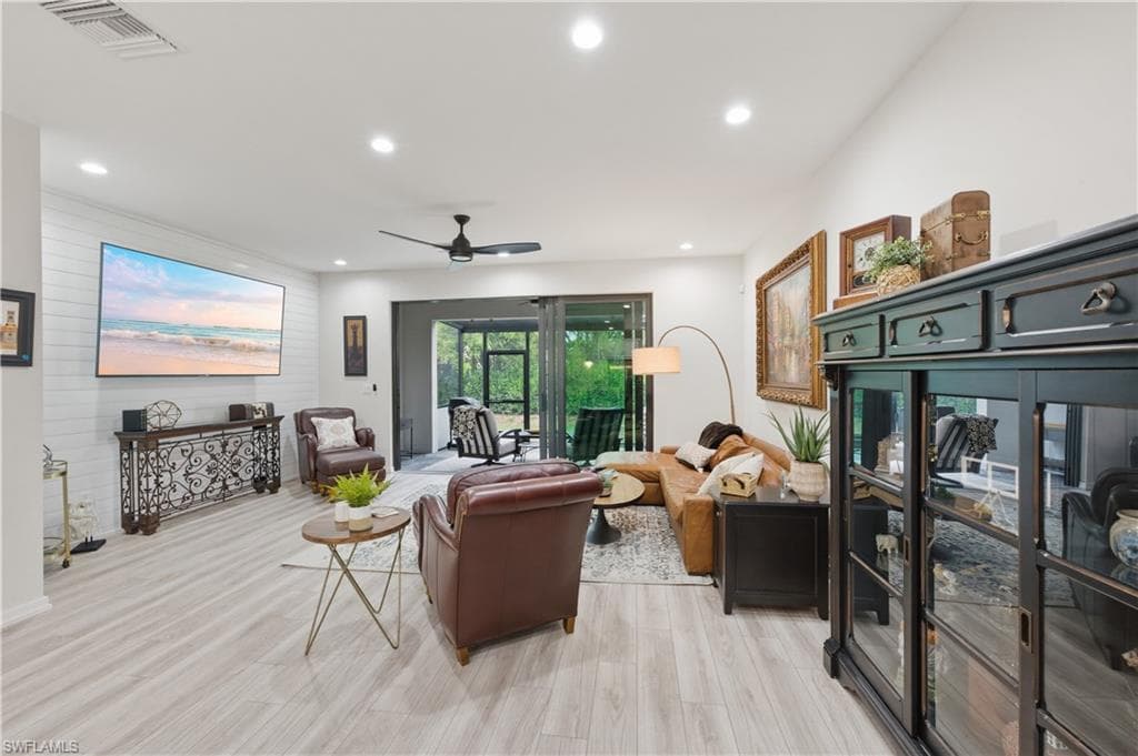 13017 Pembroke DR-8