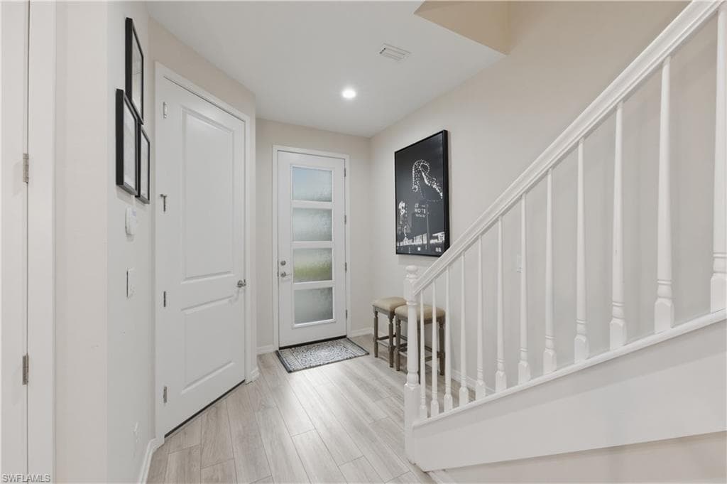 13017 Pembroke DR-13