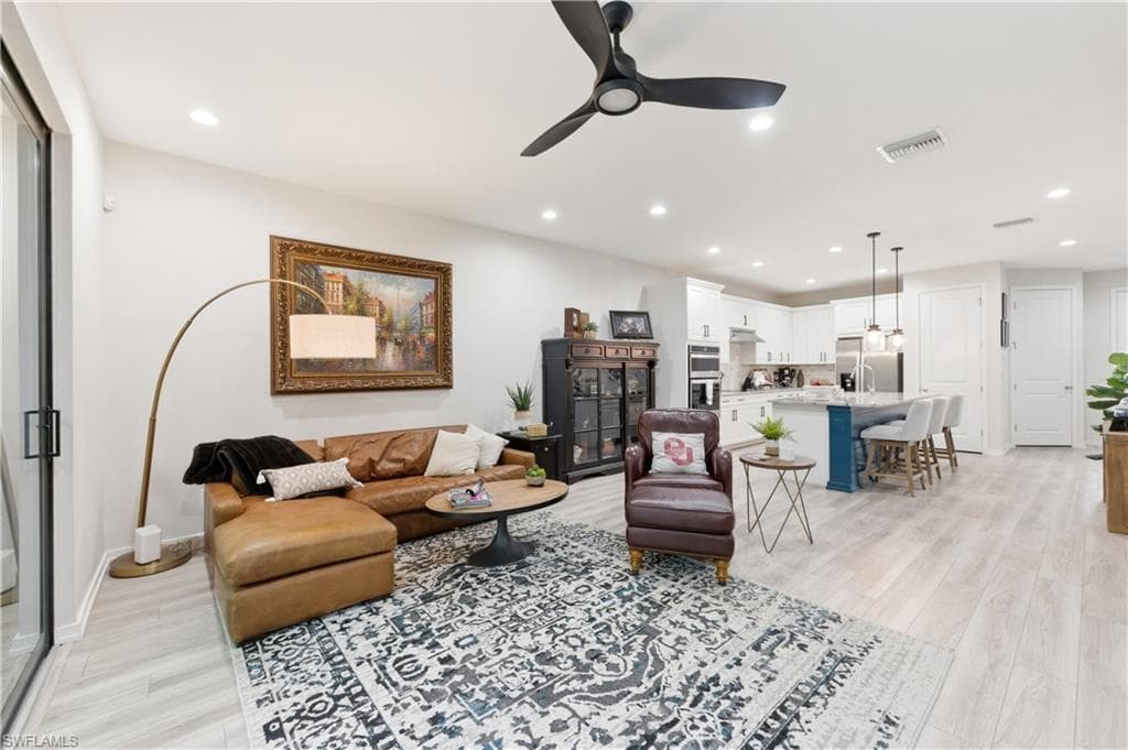 13017 Pembroke DR-10