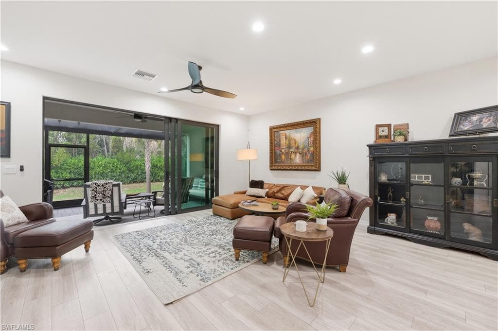 13017 Pembroke DR-7