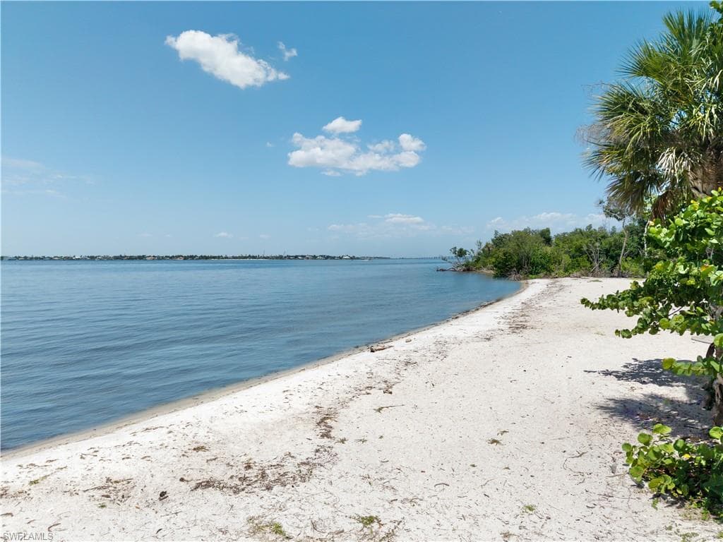 15220 Cape Sable LN-3
