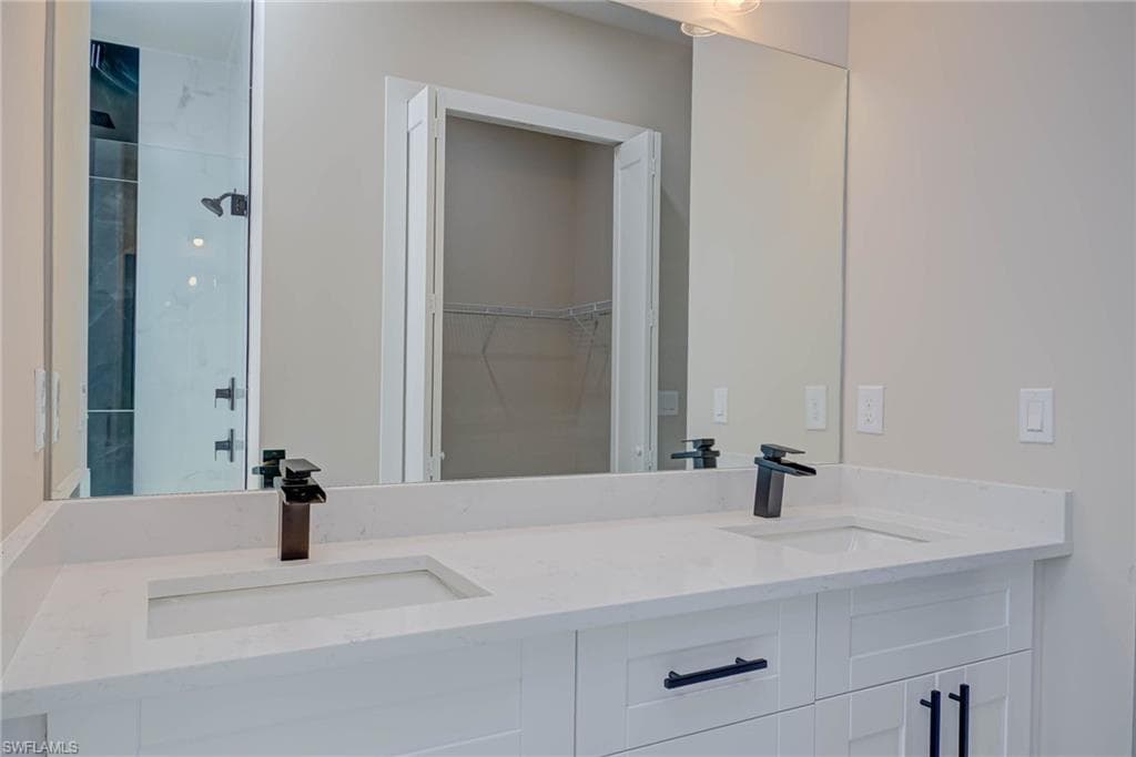 2023 Robert AVE-11