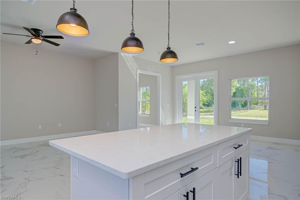 2023 Robert AVE-7
