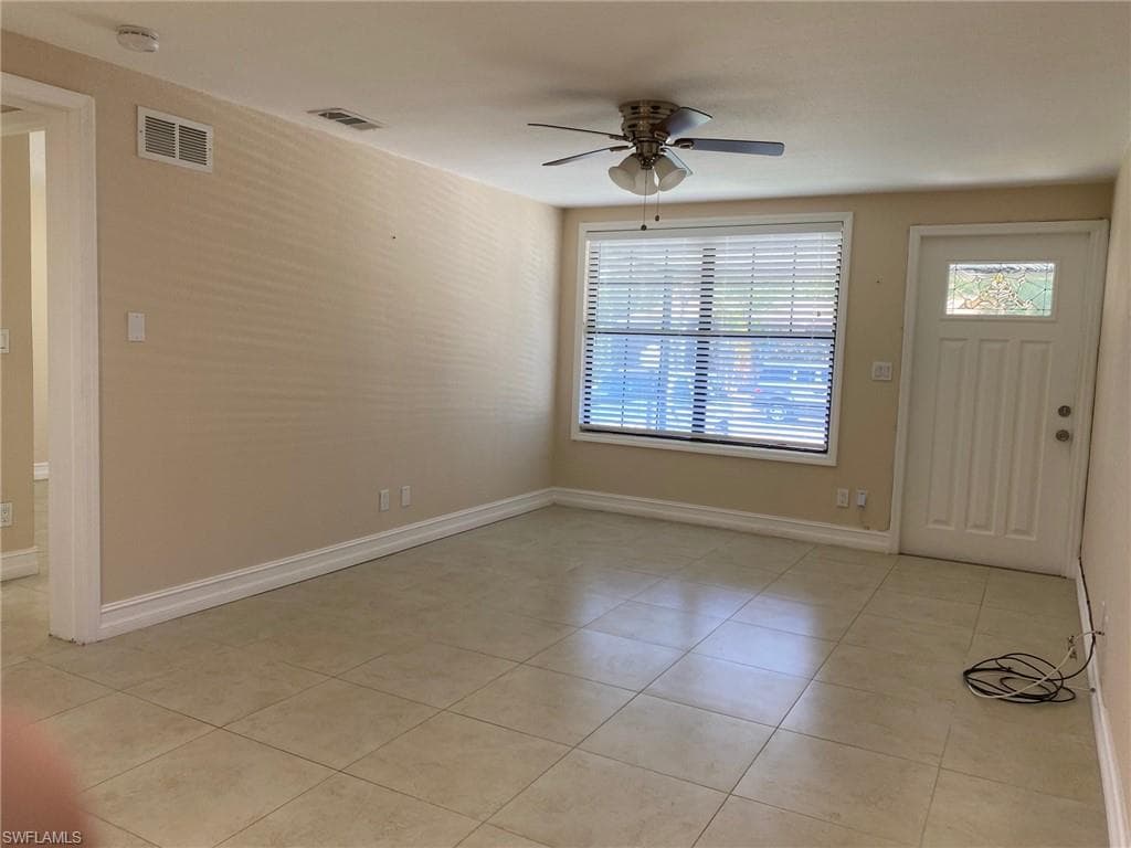 5389 Treetops DR-1