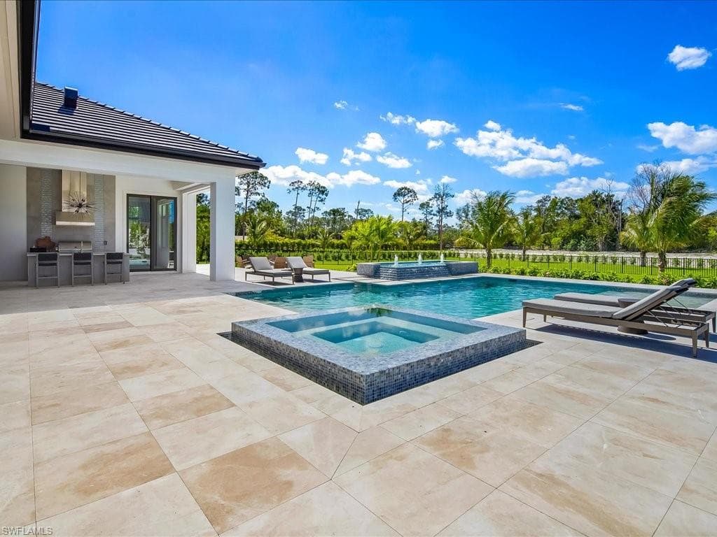 6462 Daniels RD-37