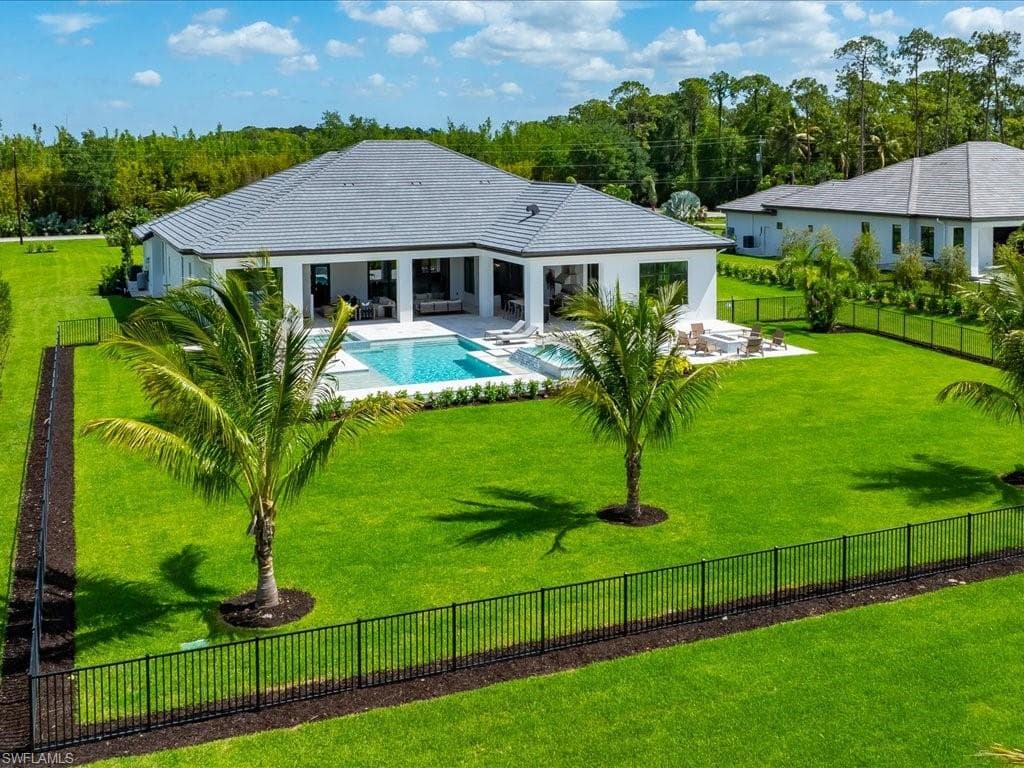 6462 Daniels RD-39
