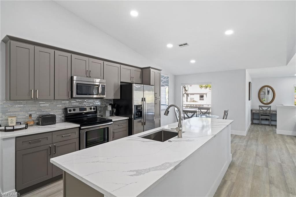 822 Gulf Pavilion DR 201-11