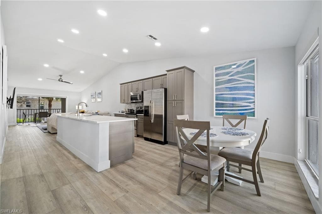 822 Gulf Pavilion DR 201-8