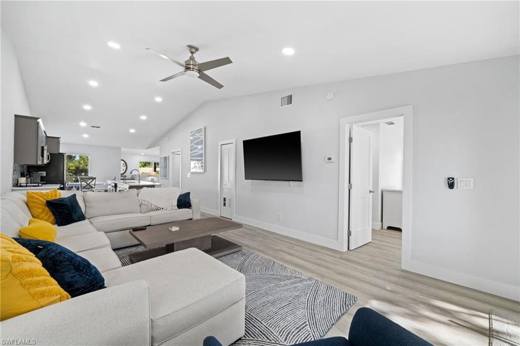 822 Gulf Pavilion DR 201-14