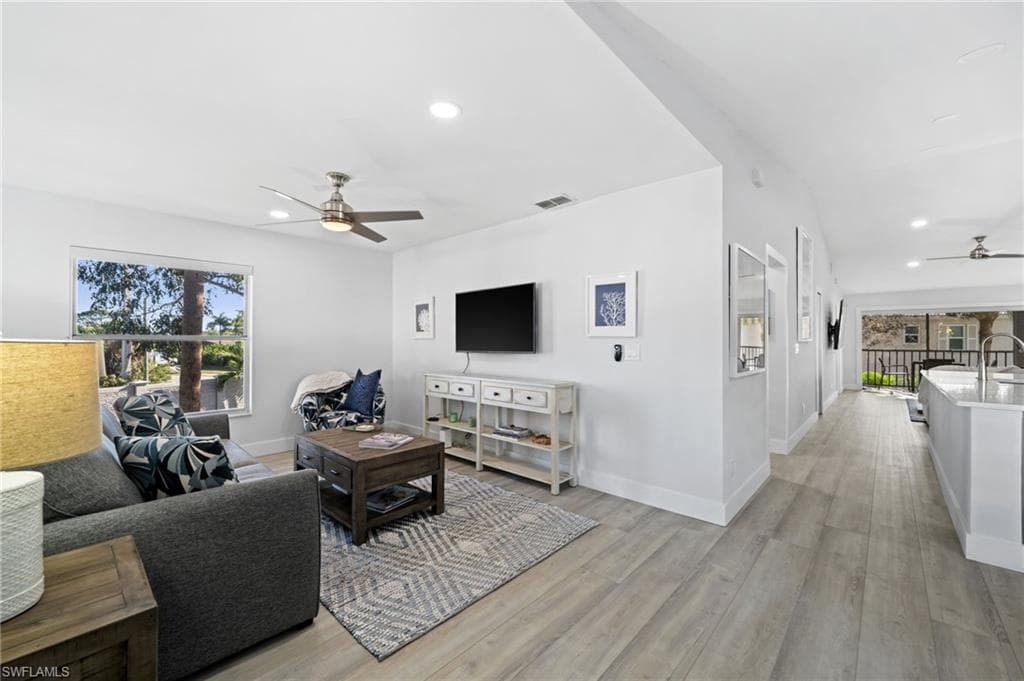 822 Gulf Pavilion DR 201-3