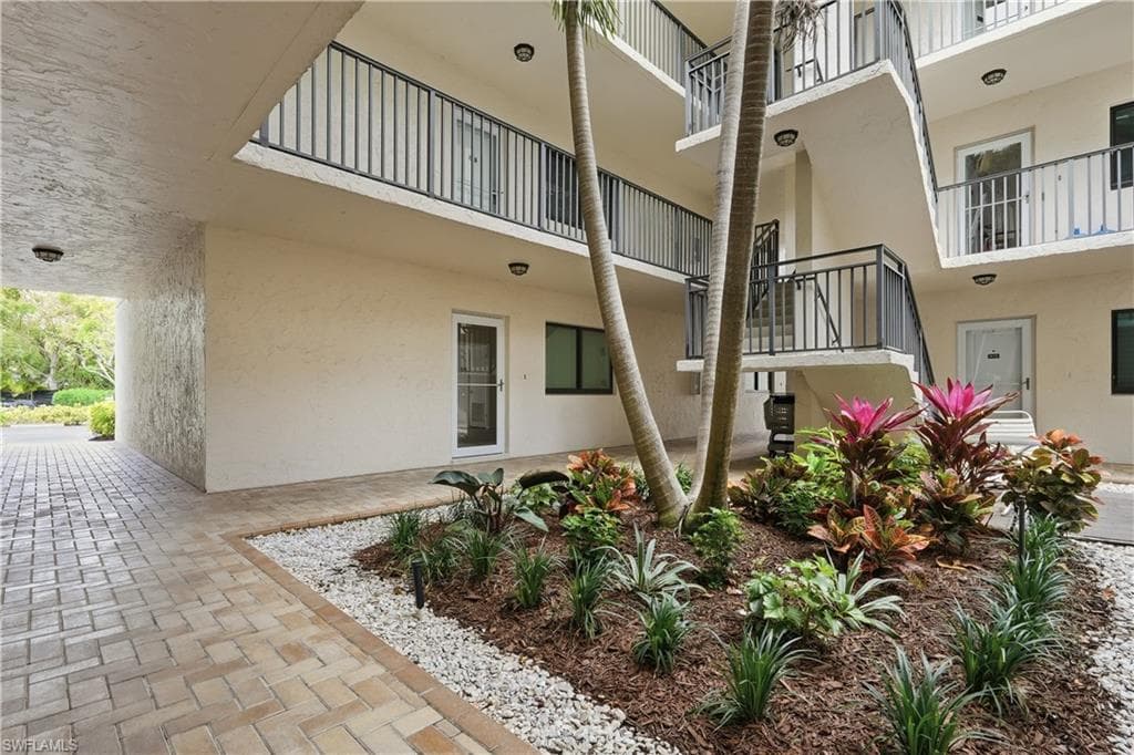 788 Park Shore DR A11-25