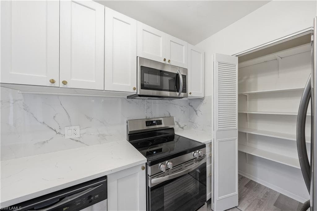 788 Park Shore DR A11-4