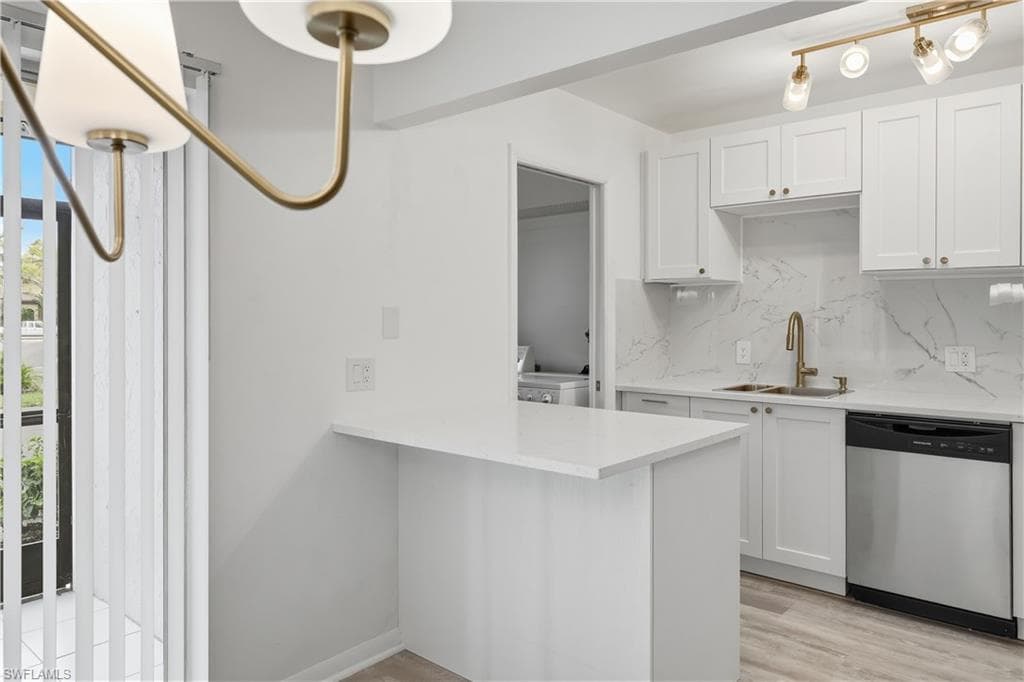788 Park Shore DR A11-8