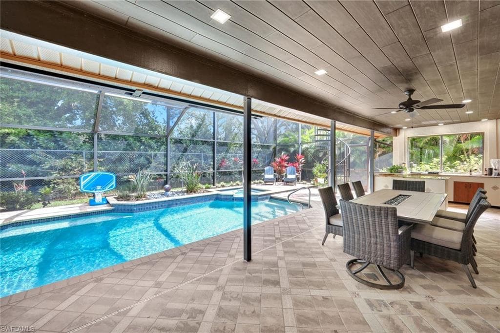 28391 Tasca DR-32
