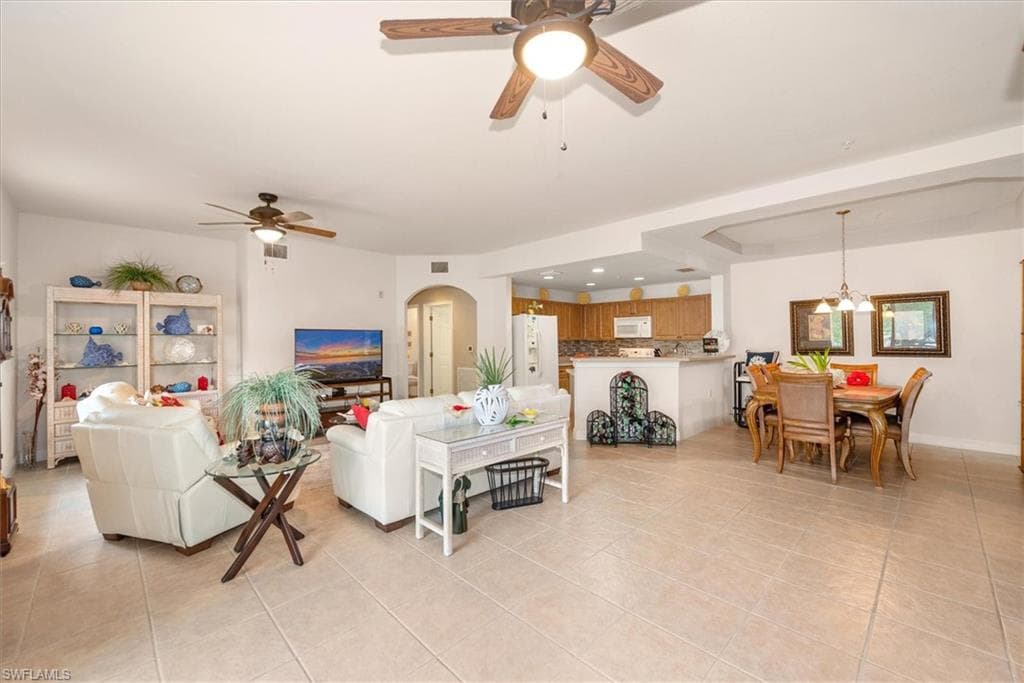 3957 Pomodoro CIR 201-11