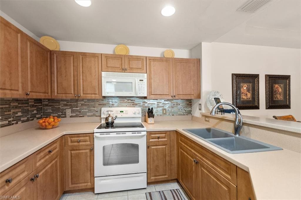 3957 Pomodoro CIR 201-19