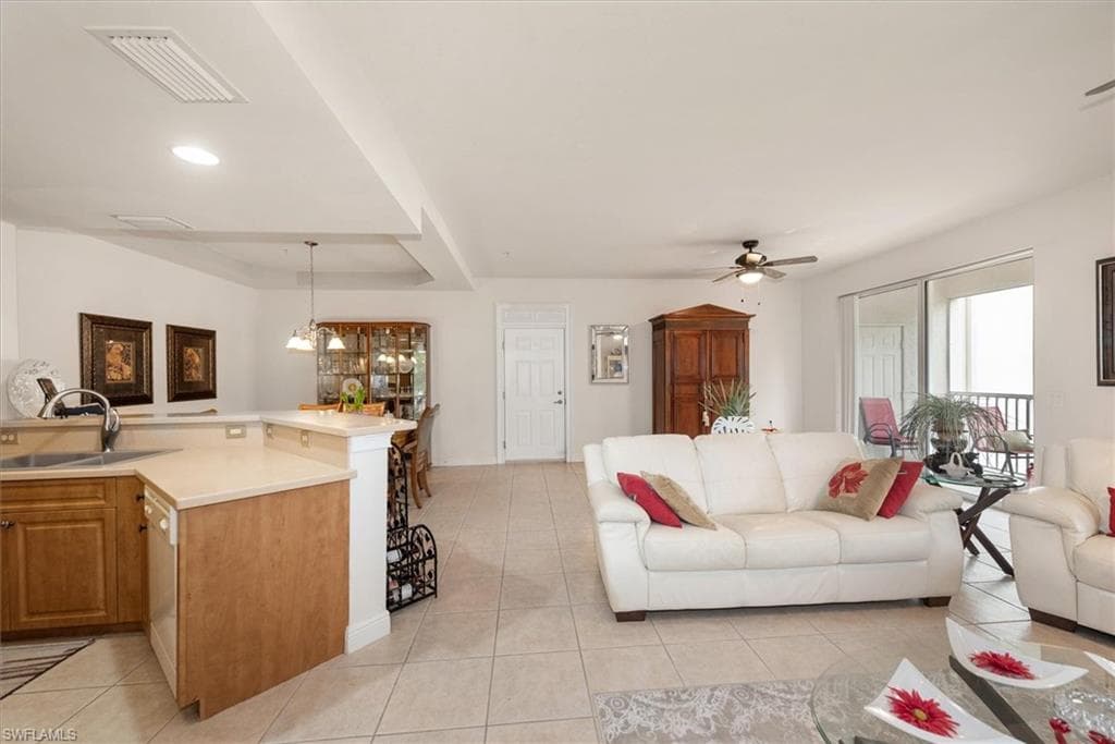 3957 Pomodoro CIR 201-40