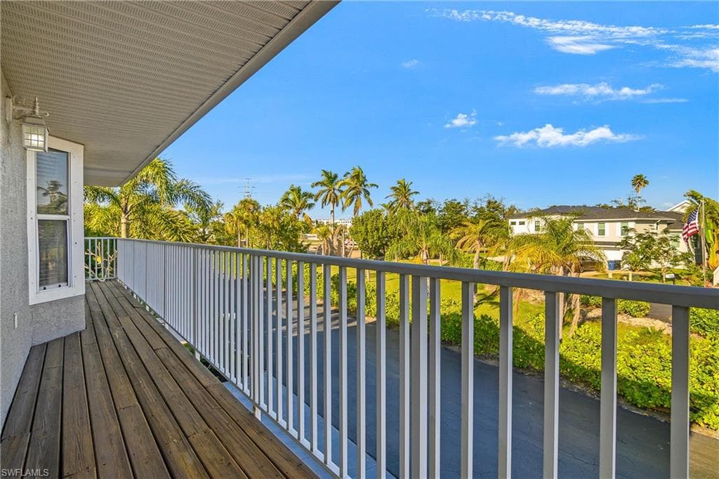 7749 Victoria Cove CT-32