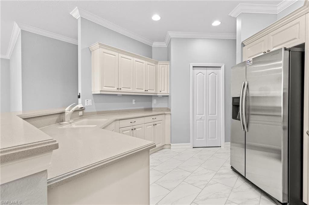 20428 Torre Del Lago ST-23