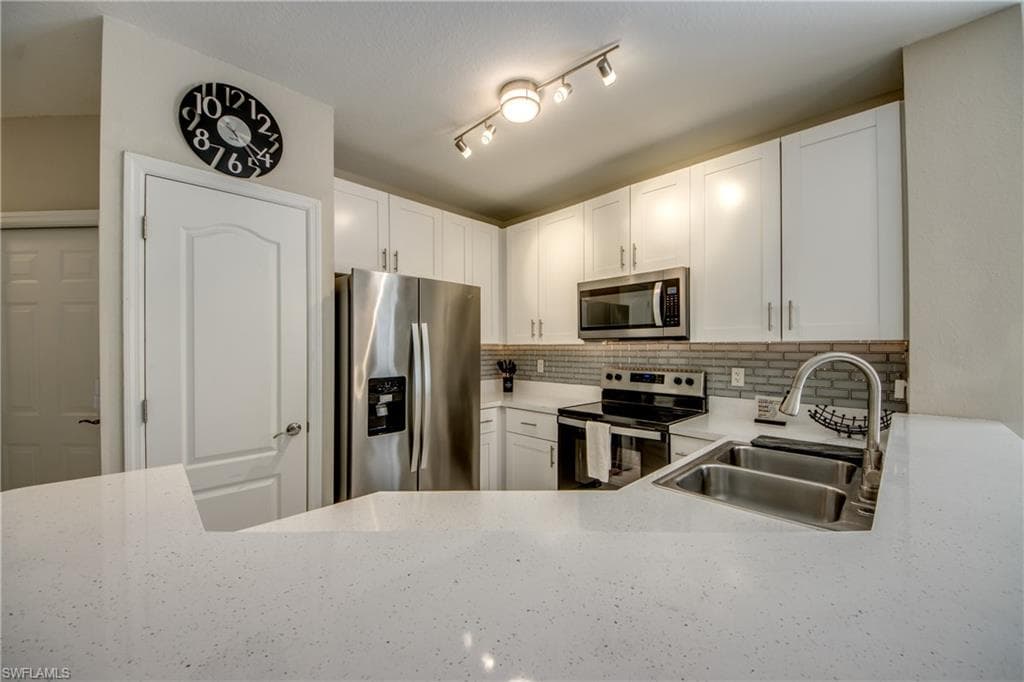 8531 Athena CT-6