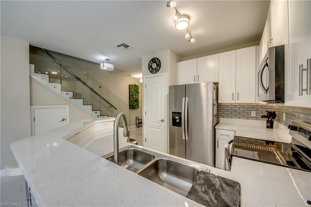 8531 Athena CT-4