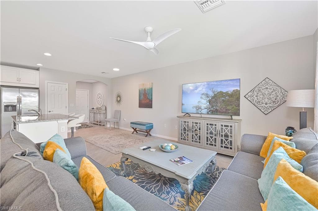 3718 Crofton CT-15