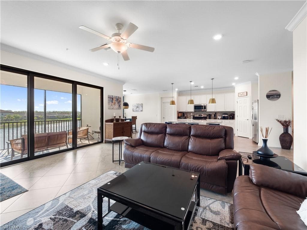11785 Grand Belvedere WAY 202-6