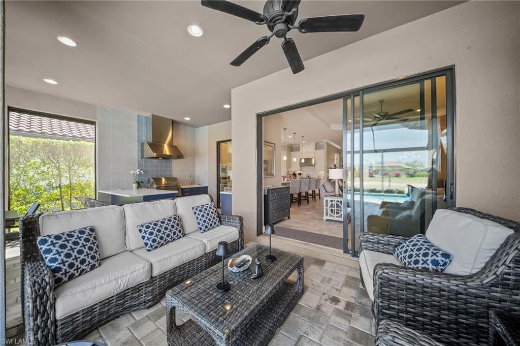 9361 Terresina DR-23