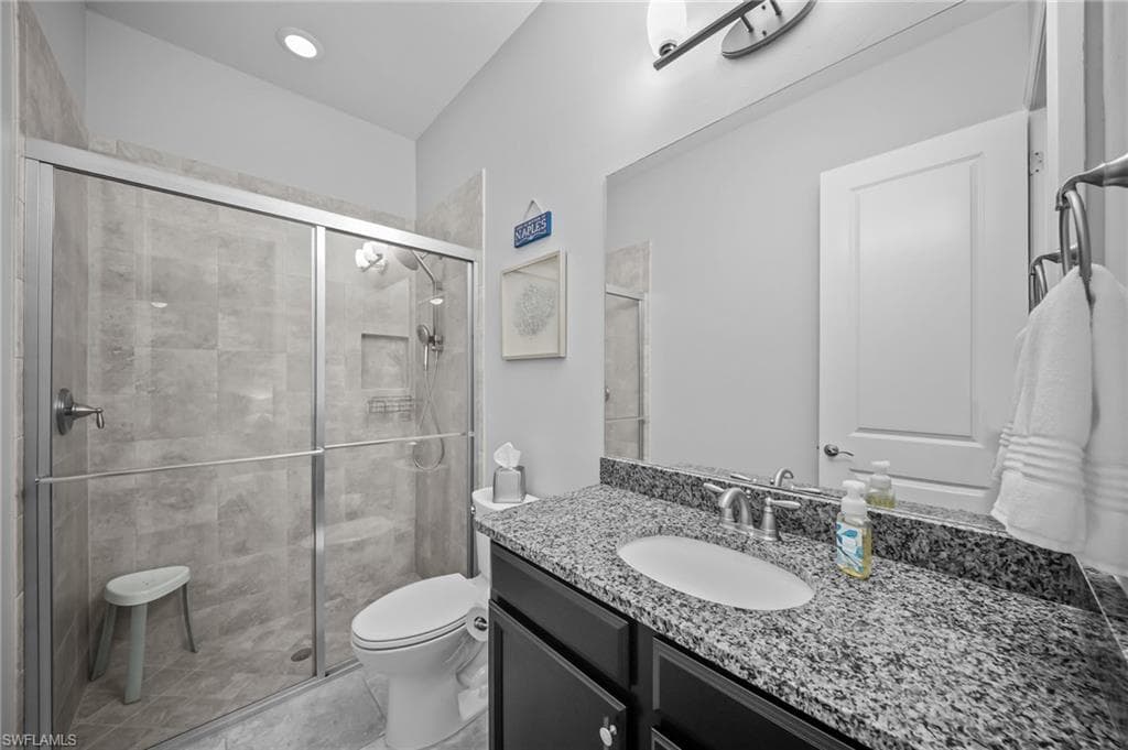9361 Terresina DR-19