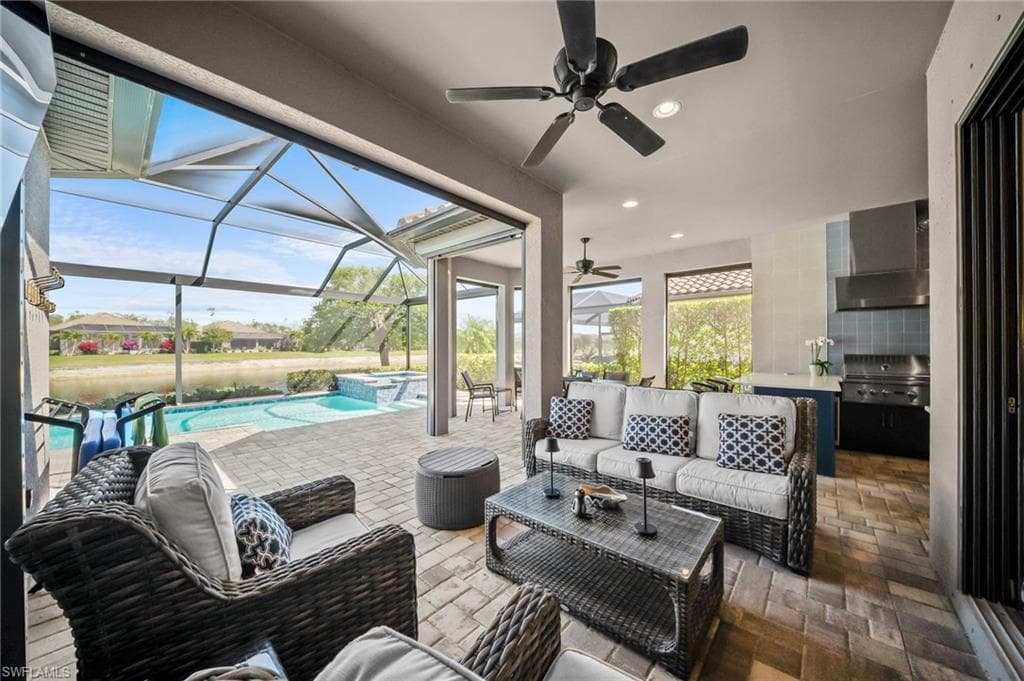9361 Terresina DR-21